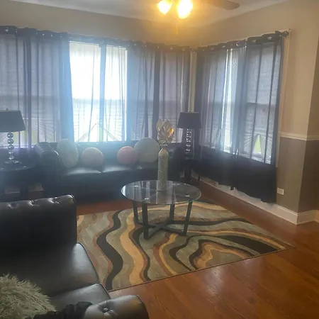 Luxury 3Br, 1Ba-5Mins From Hyde Park Apartment